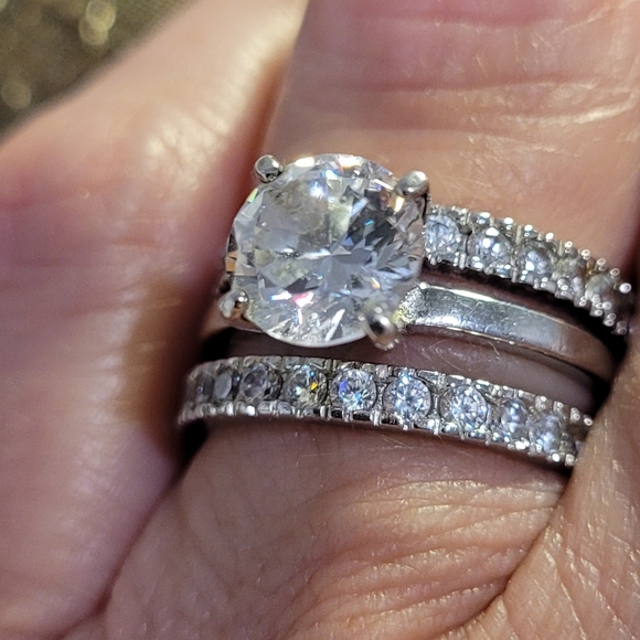 Sterling silver solitaire engagement ring - Picture 12 of 12